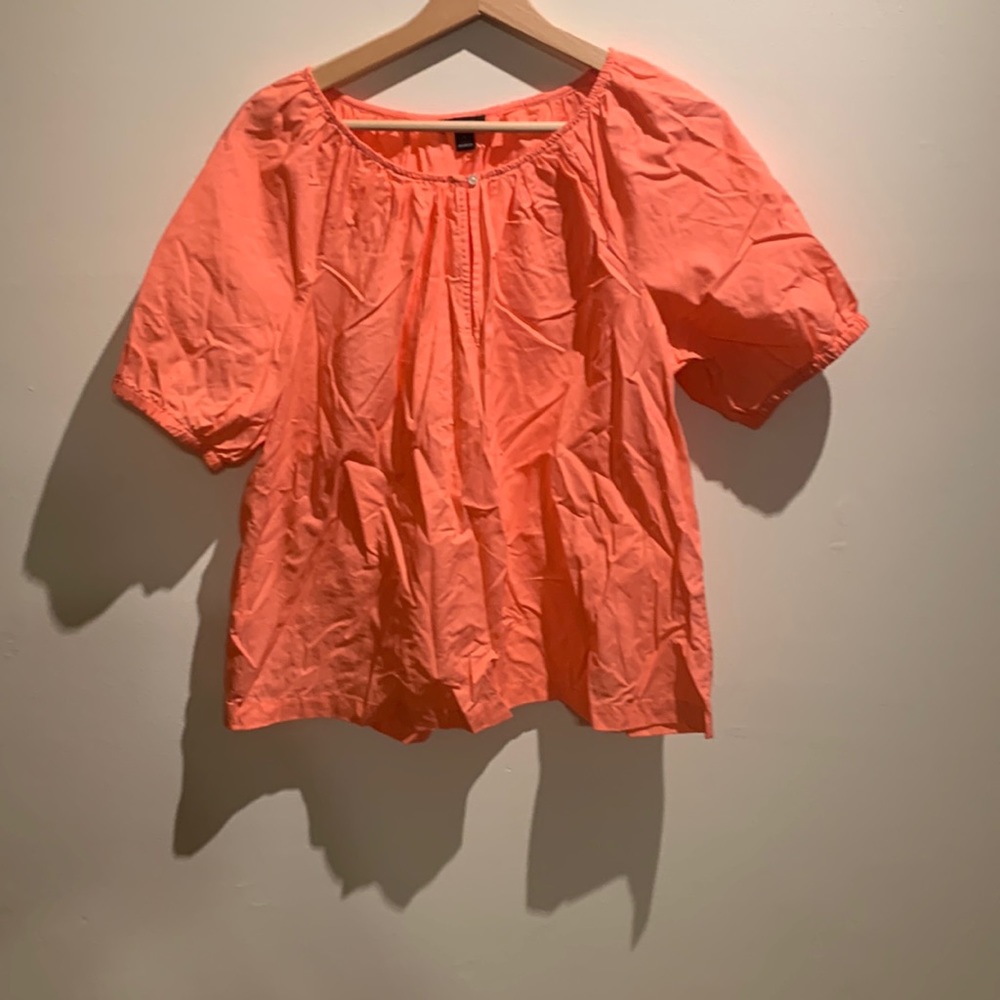Light weight coral top